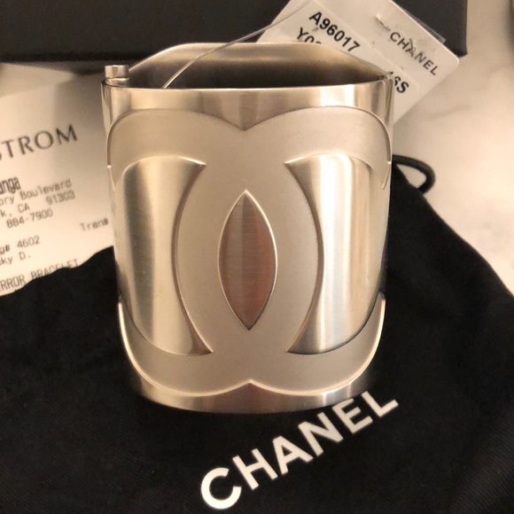 AUTHENTIC Chanel Sky Mirror Bangle - Picture 2 of 10